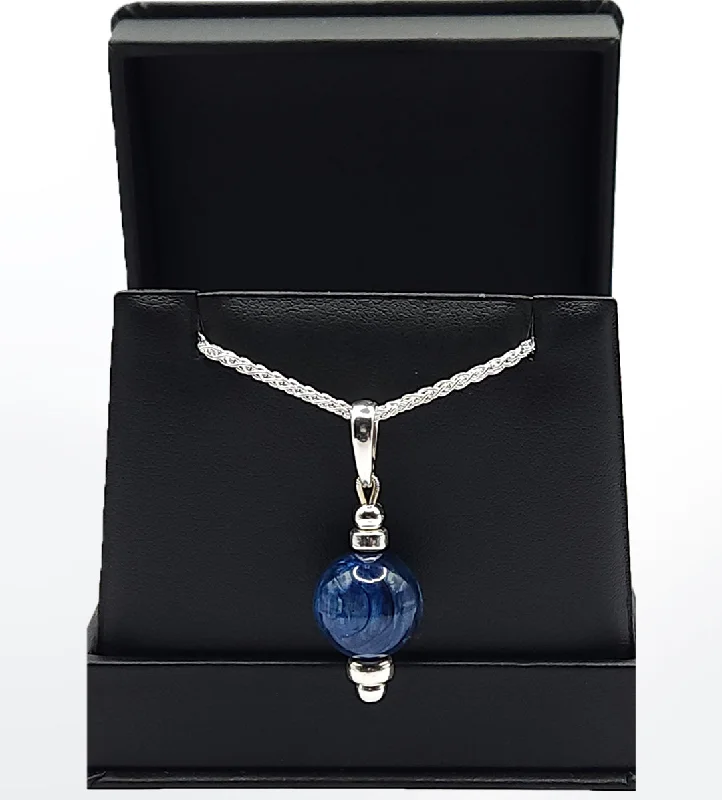 KYANITE- PENDANT/NECKLACE