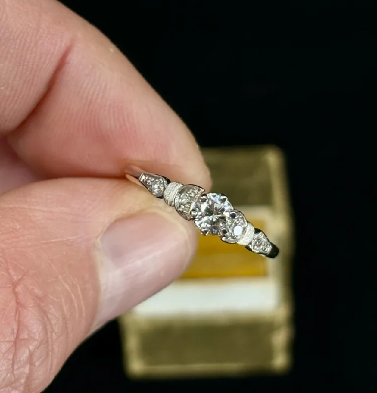 Vintage 1960s Brilliant Cut Diamond Engagement Ring