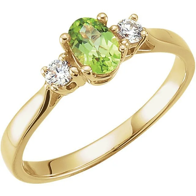 14KT YELLOW GOLD PERIDOT AND DIAMOND 3 STONE RING